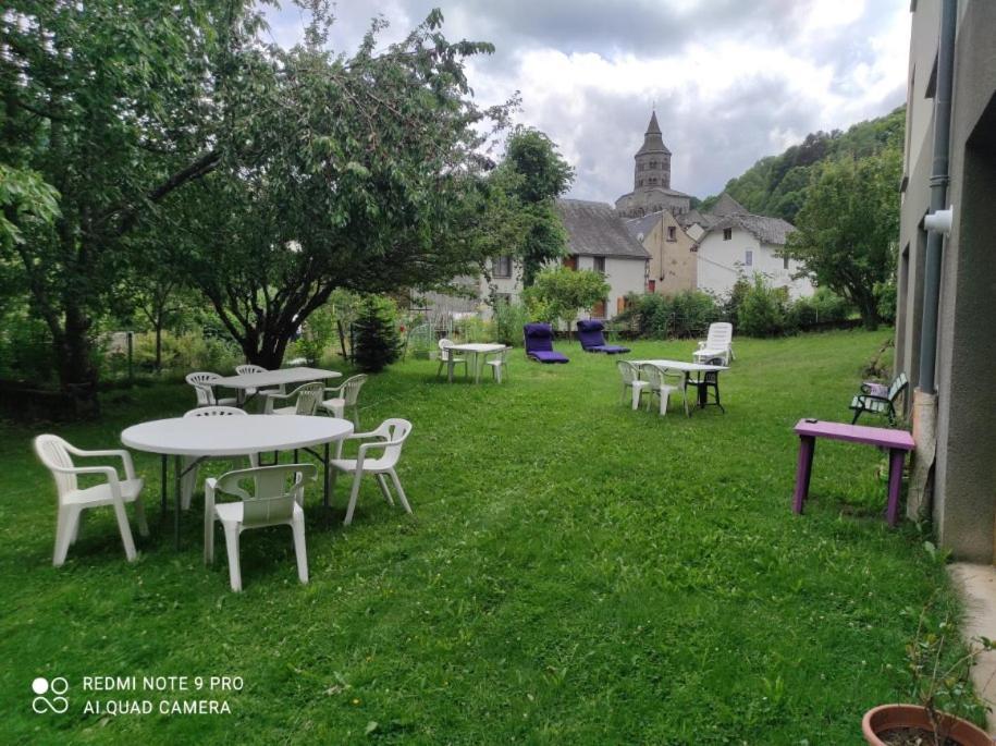 Lilas, Gite Saint Antoine, Orcival, Entre Sancy Et Volcans. Екстериор снимка