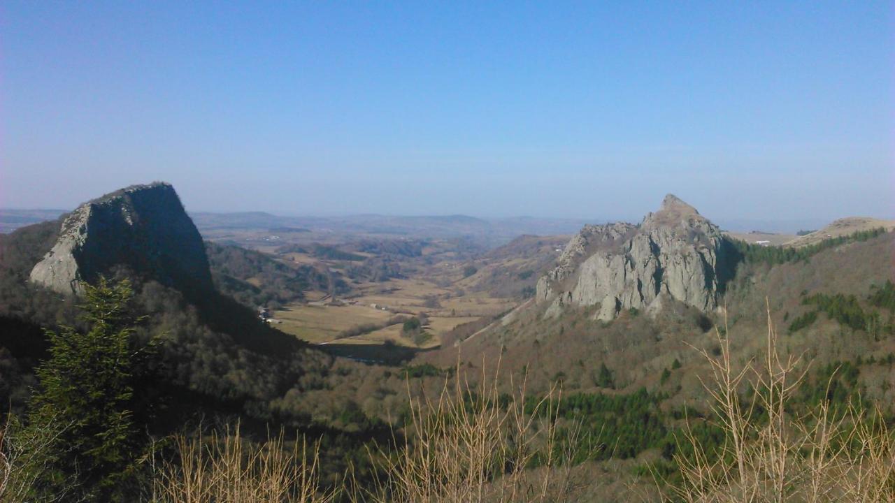 Lilas, Gite Saint Antoine, Orcival, Entre Sancy Et Volcans. Екстериор снимка